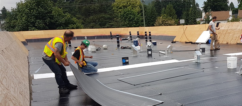 Why Choosing the Right Commercial Roofing Material Is Important