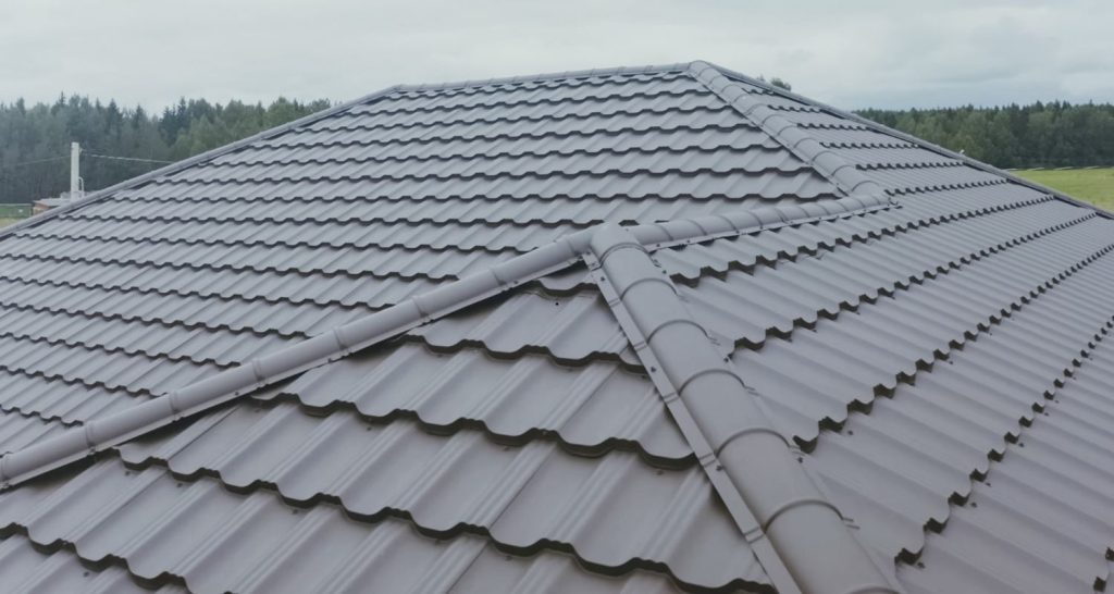 How much does it cost to replace roofing? 1 roofing replacement price