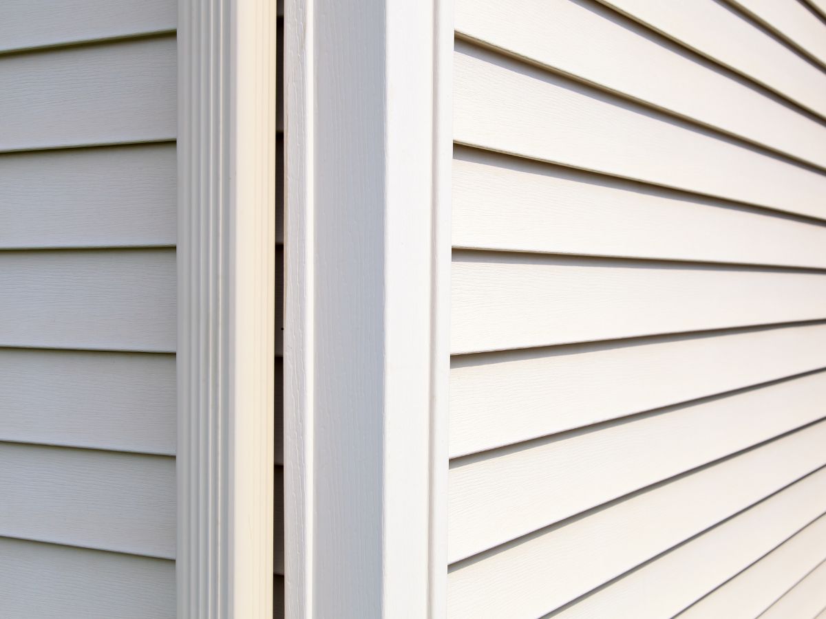 how many pieces of siding in a square