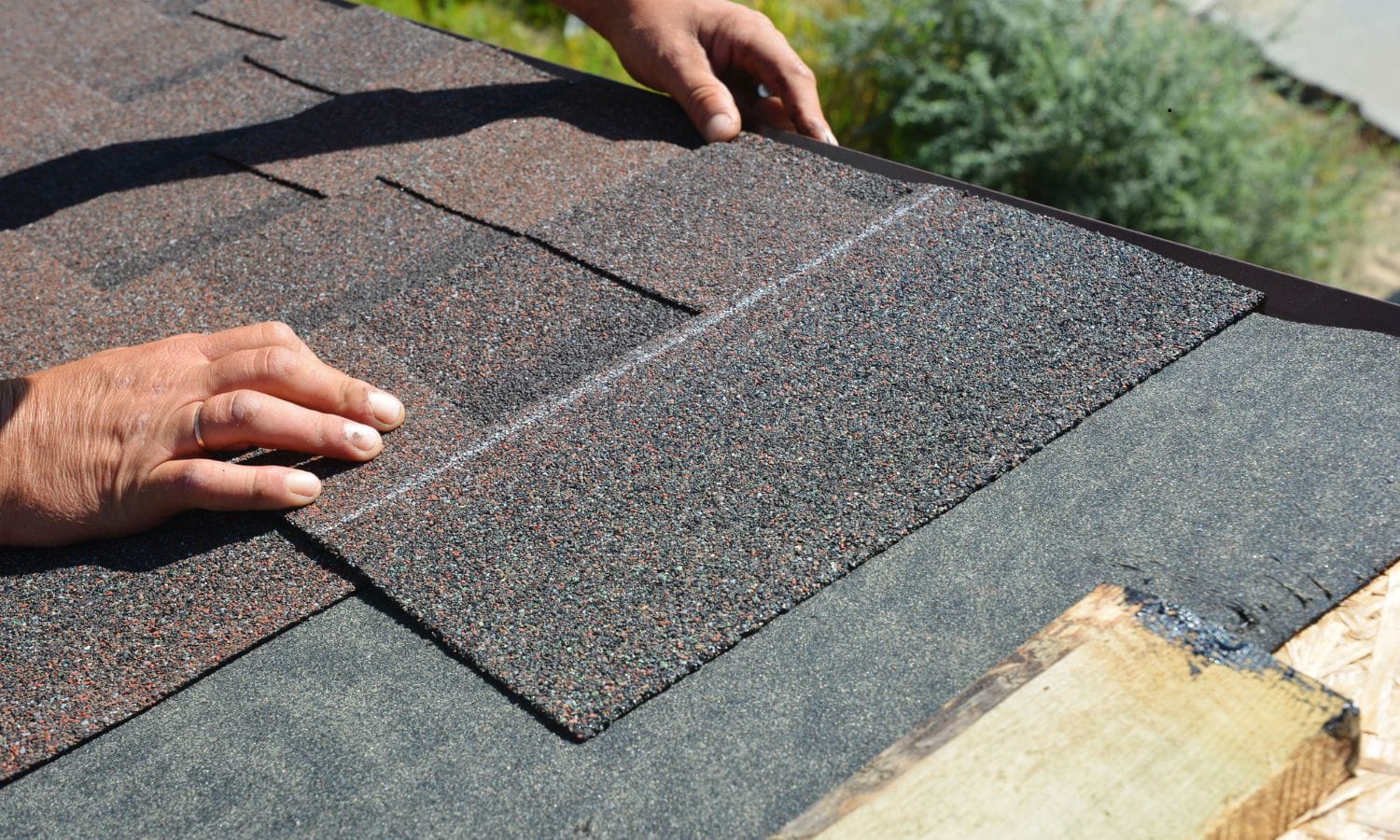 Pros and Cons of Asphalt Shingles